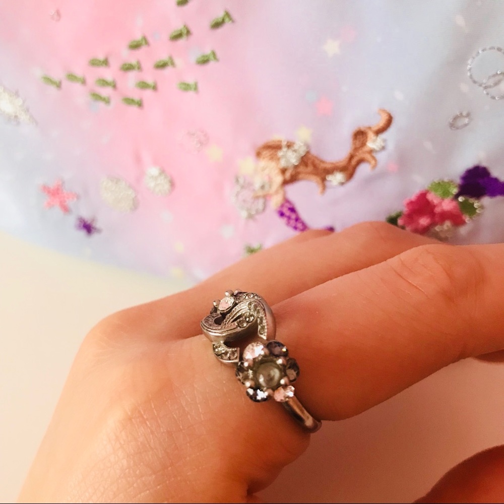 Beautiful ring - Picture 4 of 5